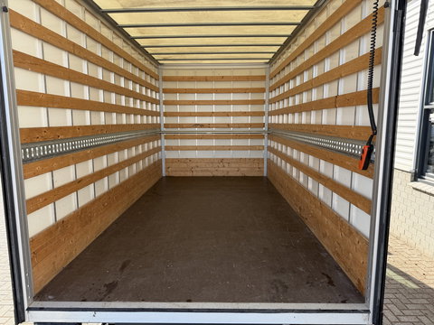 MAN TGE 35 2.0 Lang L4 Super Hoog 177pk bakwagen met Dhollandia laadklep / euro 6 / bpm vrij / vaste prijs rijklaar € 38.950 ex btw / lease vanaf € 636 / zwart metallic