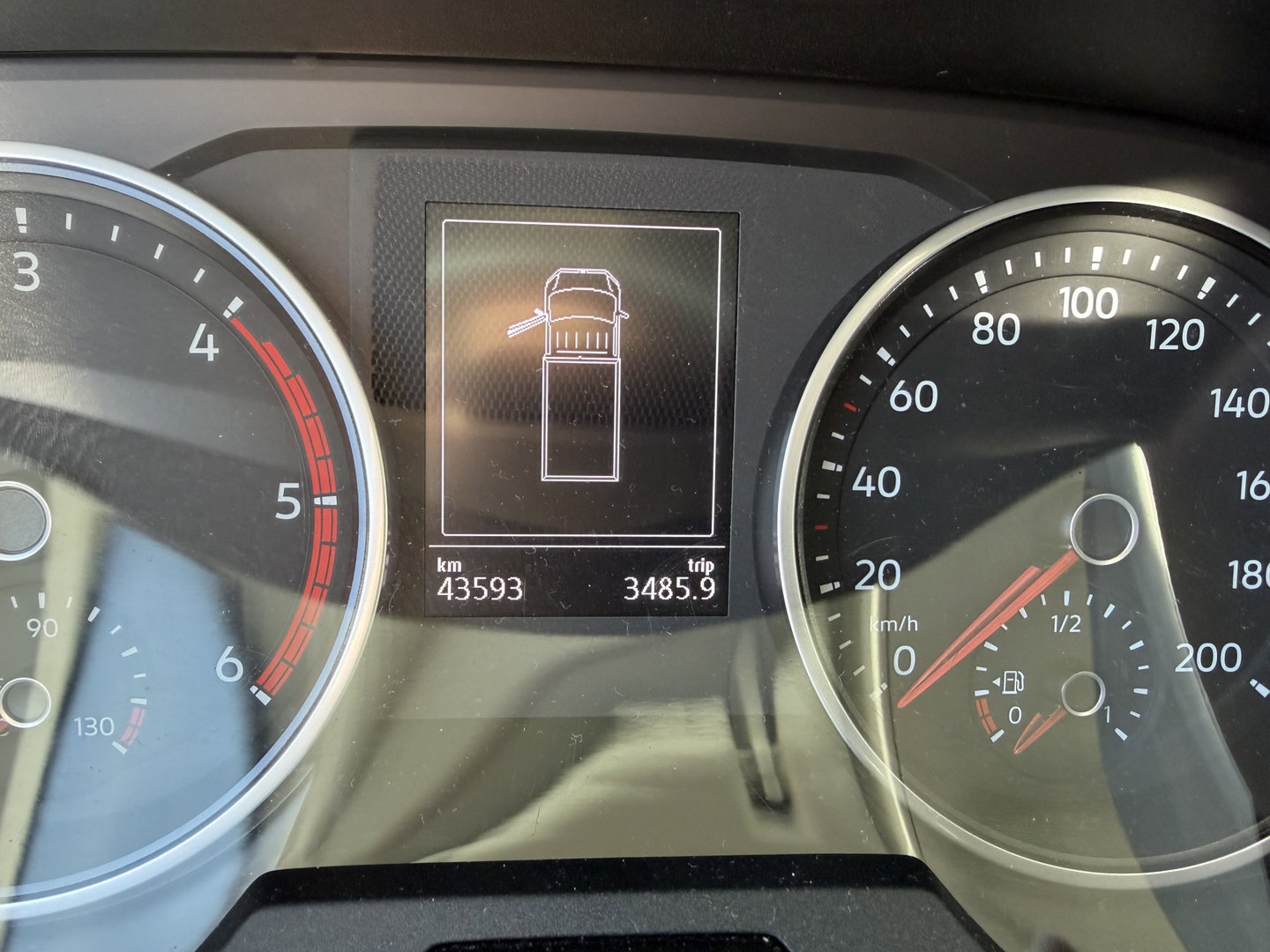 MAN TGE 35 2.0 Lang L4 Super Hoog 177pk bakwagen met Dhollandia laadklep / euro 6 / bpm vrij / vaste prijs rijklaar € 38.950 ex btw / lease vanaf € 636 / zwart metallic