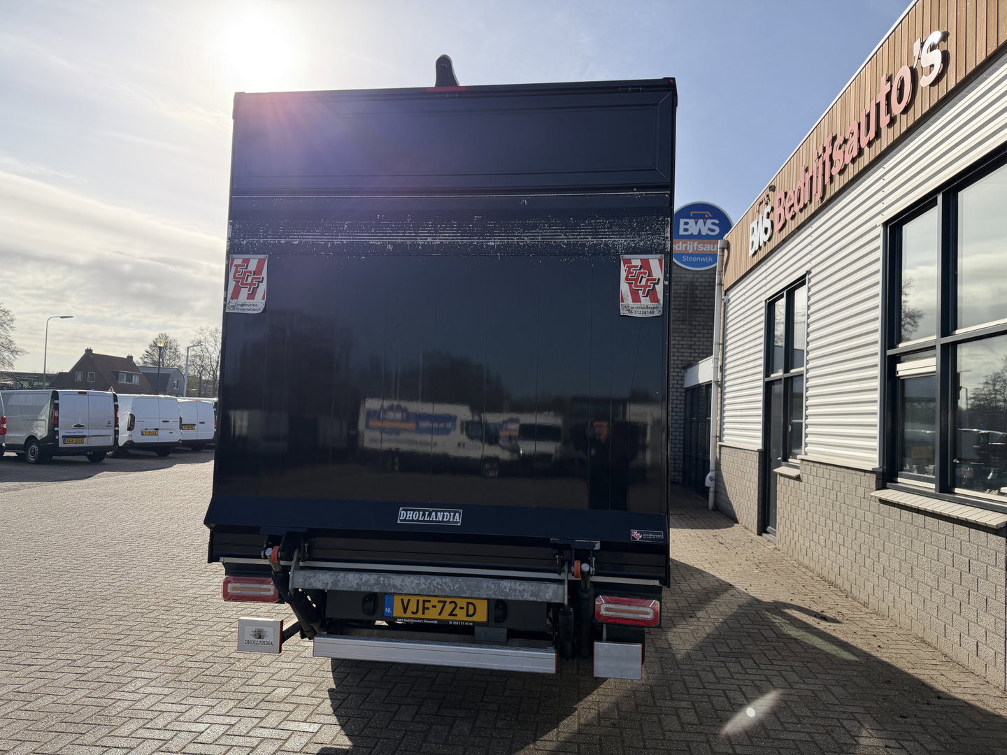 MAN TGE 35 2.0 Lang L4 Super Hoog 177pk bakwagen met Dhollandia laadklep / euro 6 / bpm vrij / vaste prijs rijklaar € 38.950 ex btw / lease vanaf € 636 / zwart metallic