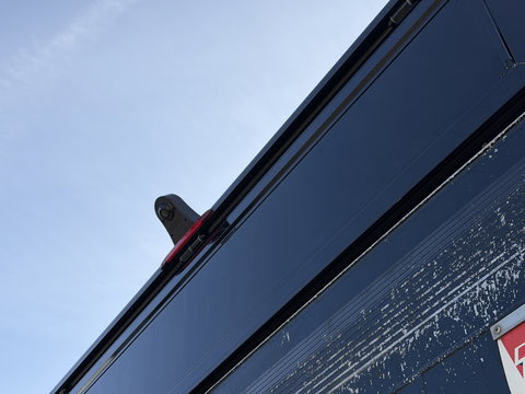 MAN TGE 35 2.0 Lang L4 Super Hoog 177pk bakwagen met Dhollandia laadklep / euro 6 / bpm vrij / vaste prijs rijklaar € 38.950 ex btw / lease vanaf € 636 / zwart metallic