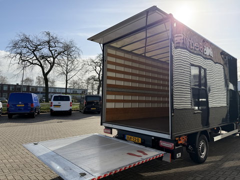 MAN TGE 35 2.0 Lang L4 Super Hoog 177pk bakwagen met Dhollandia laadklep / euro 6 / bpm vrij / vaste prijs rijklaar € 38.950 ex btw / lease vanaf € 636 / zwart metallic