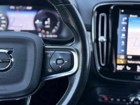 Volvo XC40 1.5 T5 Recharge 262 PK R-Design |H/K|Winterpakket|Cam|Trekhaak