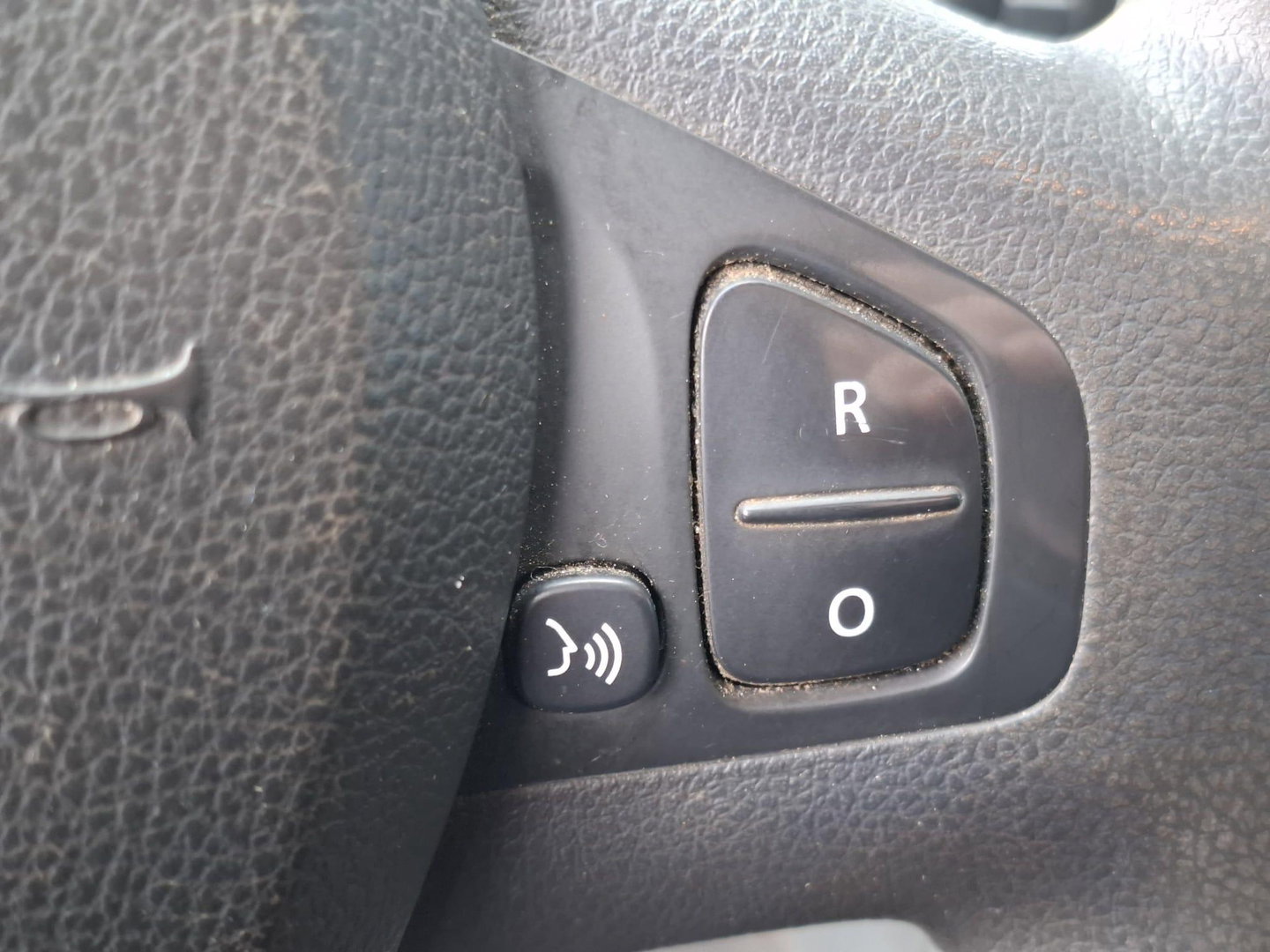 Renault Trafic 1.6 dCi T29 L2H1 Comfort Energy AIRCO / CRUISE CONTROLE / NAVI / TREKHAAK / EURO 6 / CAMERA