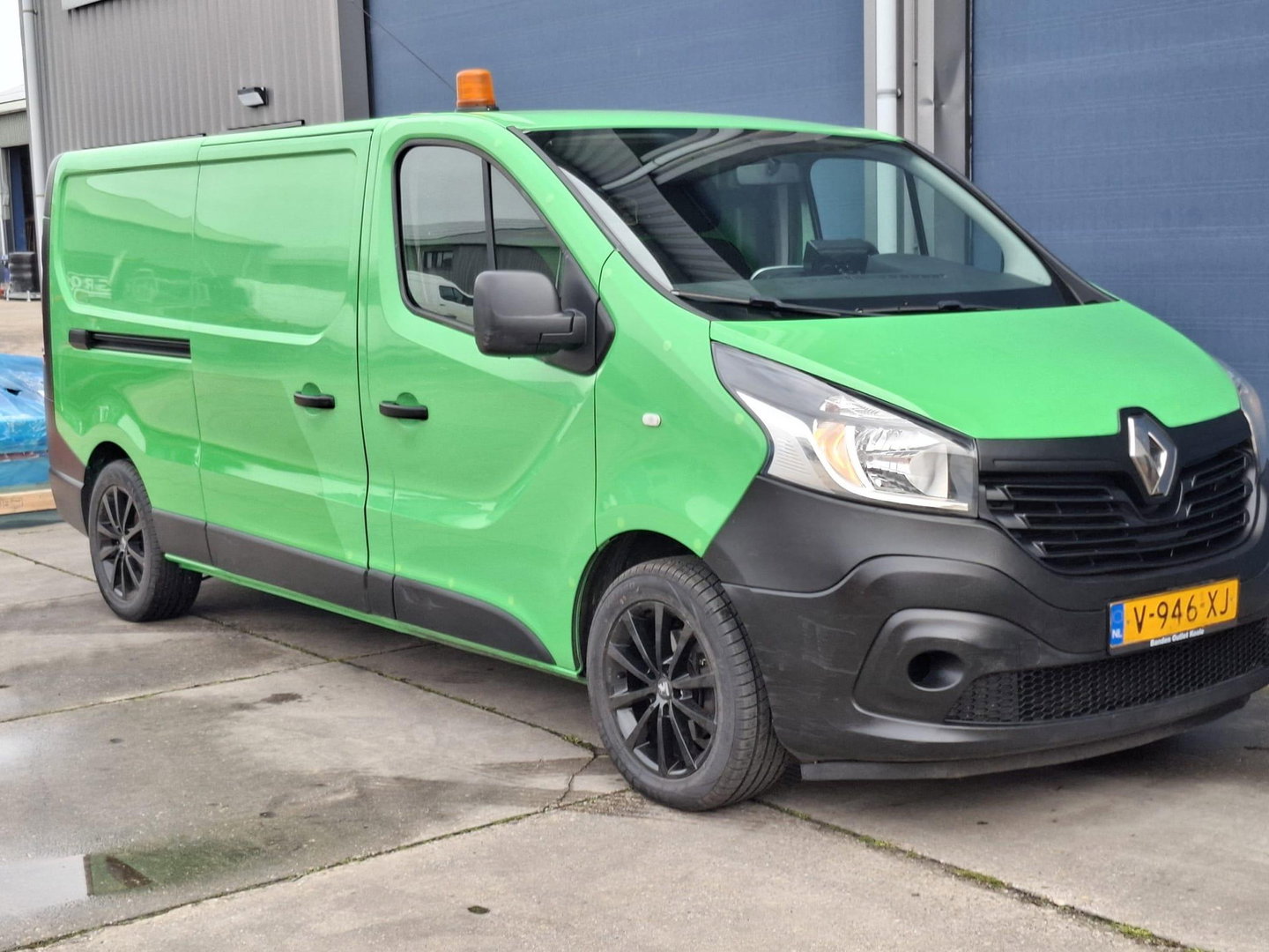 Renault Trafic 1.6 dCi T29 L2H1 Comfort Energy AIRCO / CRUISE CONTROLE / NAVI / TREKHAAK / EURO 6 / CAMERA