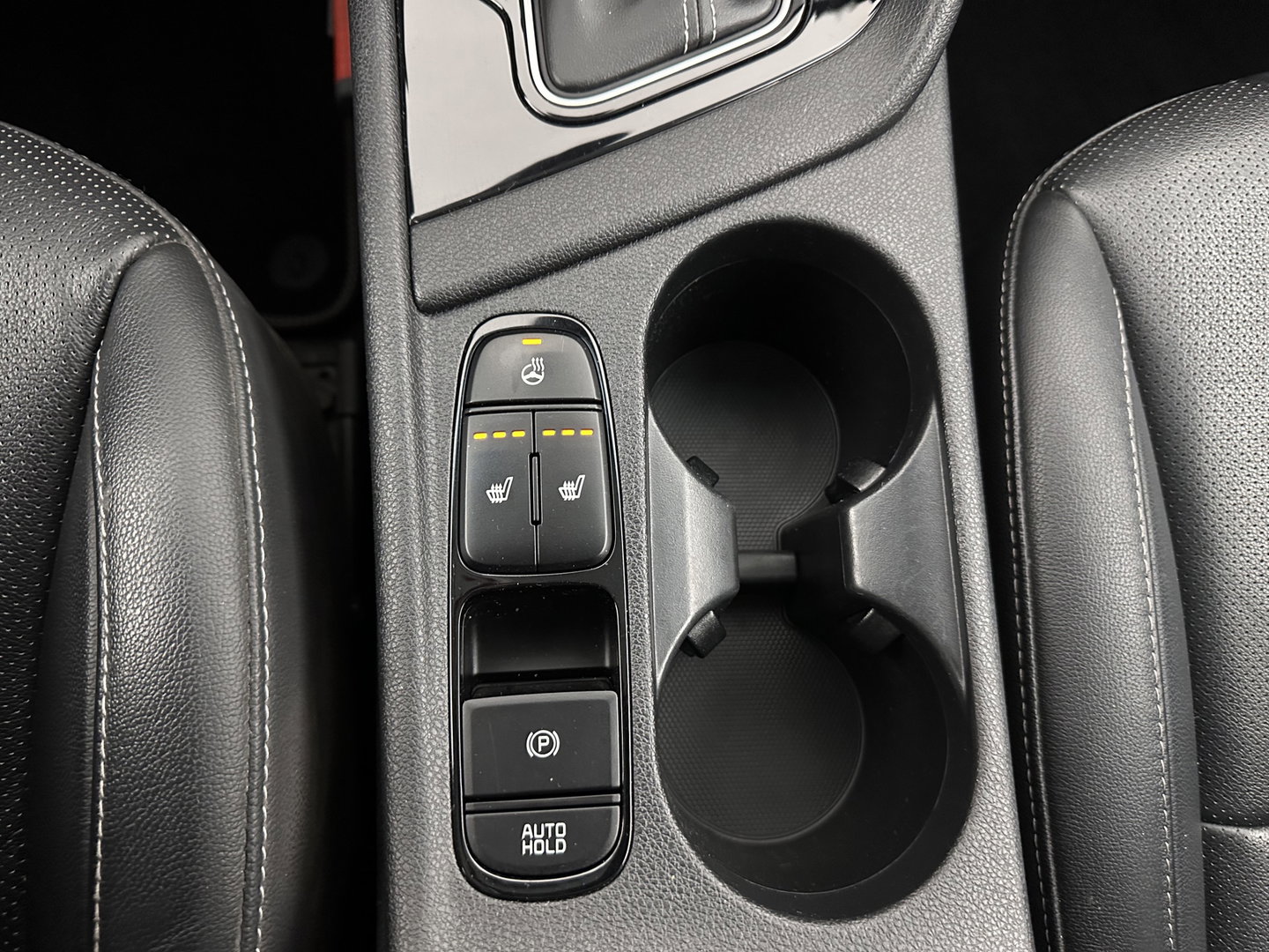 Kia Niro 1.6 GDi Hybrid DynamicPlusLine (INCL.BTW) Aut. *LEATHER | FULL-LED | ADAPTIVE-CRUISE | BLINDSPOT | HEATED-COMFORTSEATS | CAMERA | KEYLESS | NAVI-FULLMAP | AMBIENTLIGHT | LANE-ASSIST | 16''ALU*