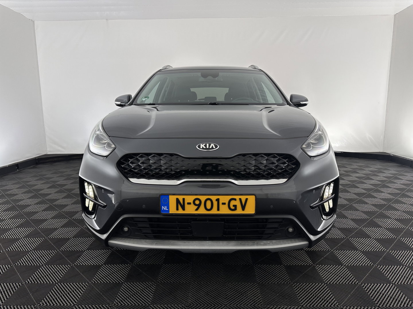 Kia Niro 1.6 GDi Hybrid DynamicPlusLine (INCL.BTW) Aut. *LEATHER | FULL-LED | ADAPTIVE-CRUISE | BLINDSPOT | HEATED-COMFORTSEATS | CAMERA | KEYLESS | NAVI-FULLMAP | AMBIENTLIGHT | LANE-ASSIST | 16''ALU*