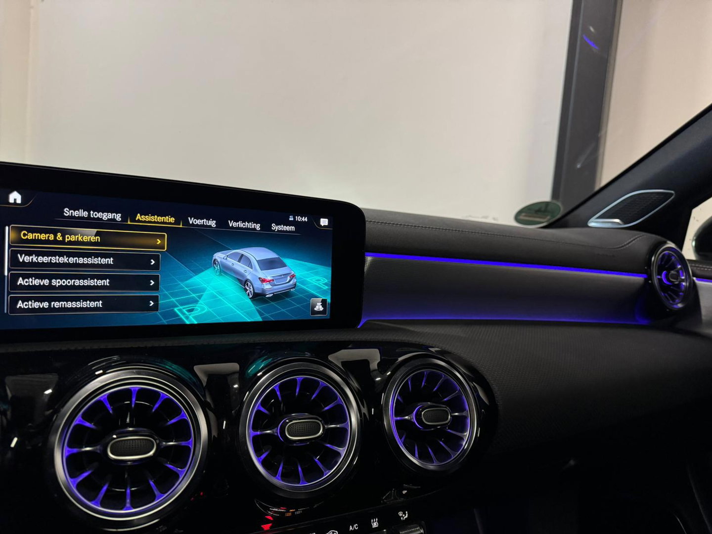 Mercedes-Benz A-Klasse 250 e AMG PANO SFEER CAM'