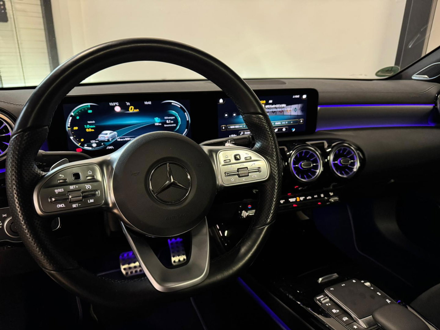 Mercedes-Benz A-Klasse 250 e AMG PANO SFEER CAM'