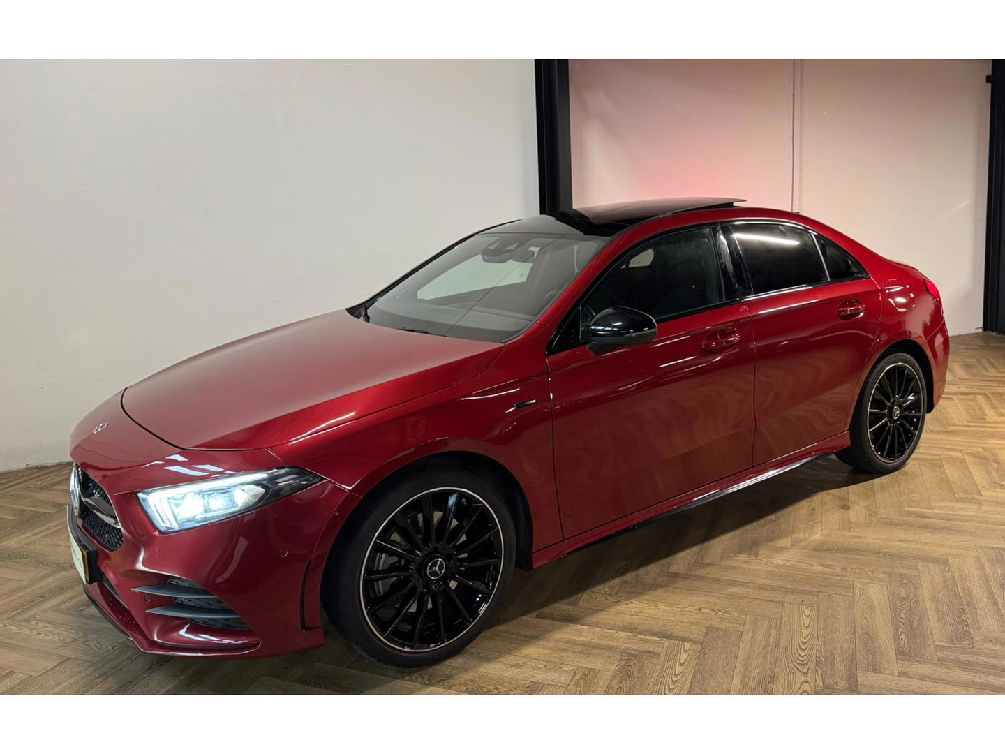 Mercedes-Benz A-Klasse 250 e AMG PANO SFEER CAM'