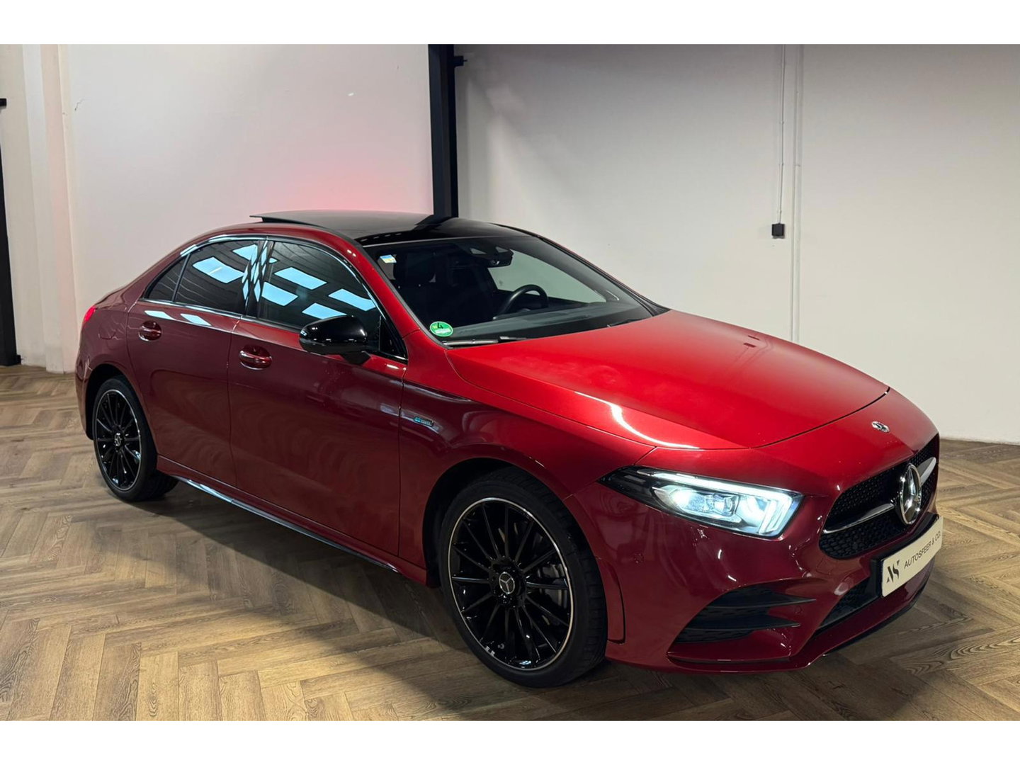 Mercedes-Benz A-Klasse 250 e AMG PANO SFEER CAM'