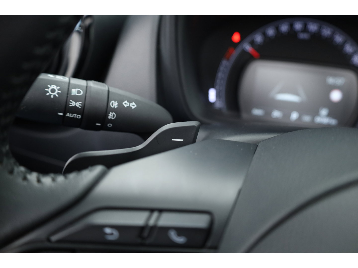 Toyota Aygo X 1.0 VVT-i S-CVT Envy | Softtop | JBL Audio | Adapt. Cruise | Camera | Apple CarPlay | LED | 18''