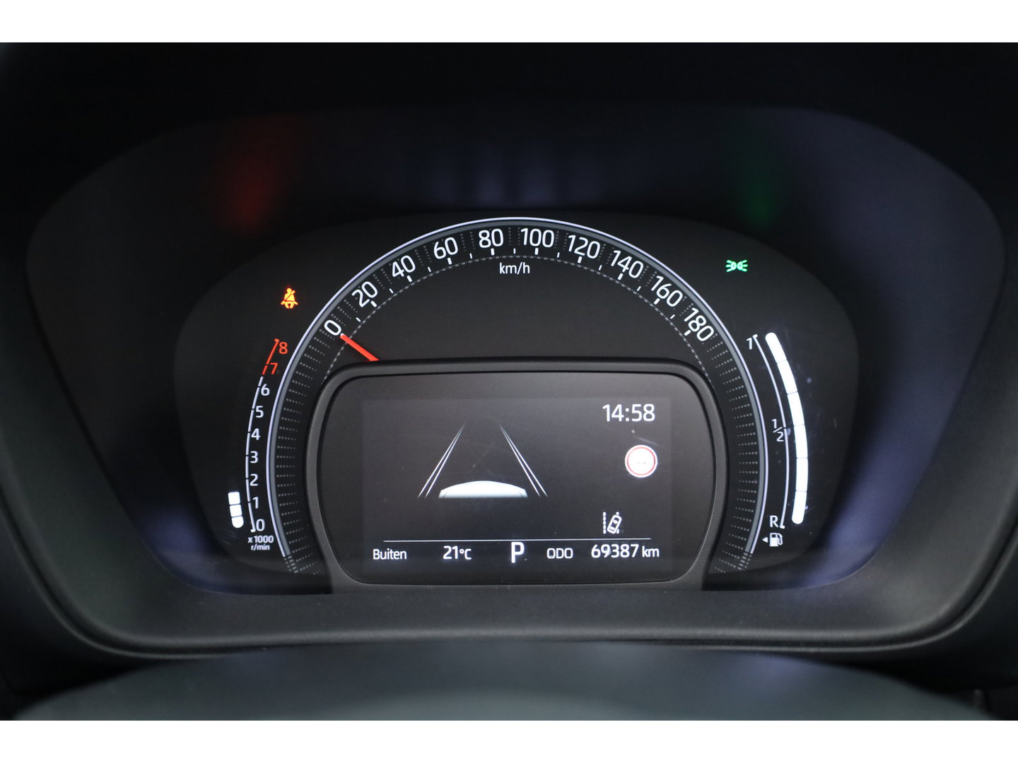 Toyota Aygo X 1.0 VVT-i S-CVT Envy | Softtop | JBL Audio | Adapt. Cruise | Camera | Apple CarPlay | LED | 18''