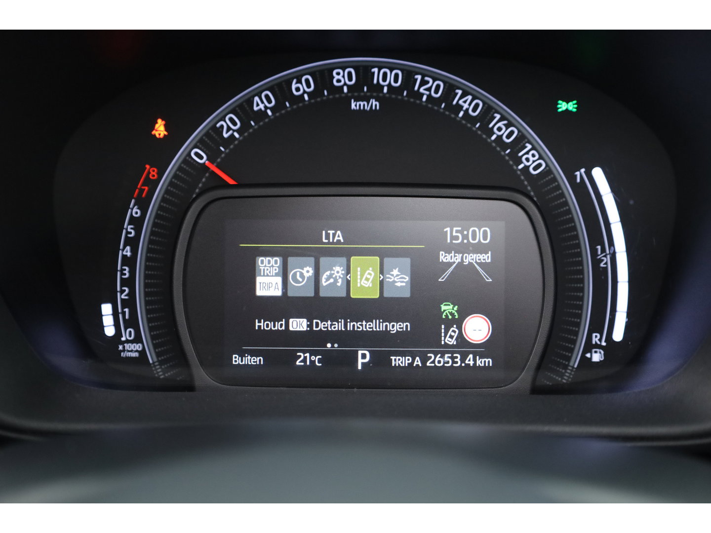 Toyota Aygo X 1.0 VVT-i S-CVT Envy | Softtop | JBL Audio | Adapt. Cruise | Camera | Apple CarPlay | LED | 18''