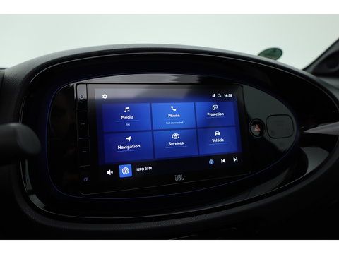 Toyota Aygo X 1.0 VVT-i S-CVT Envy | Softtop | JBL Audio | Adapt. Cruise | Camera | Apple CarPlay | LED | 18''