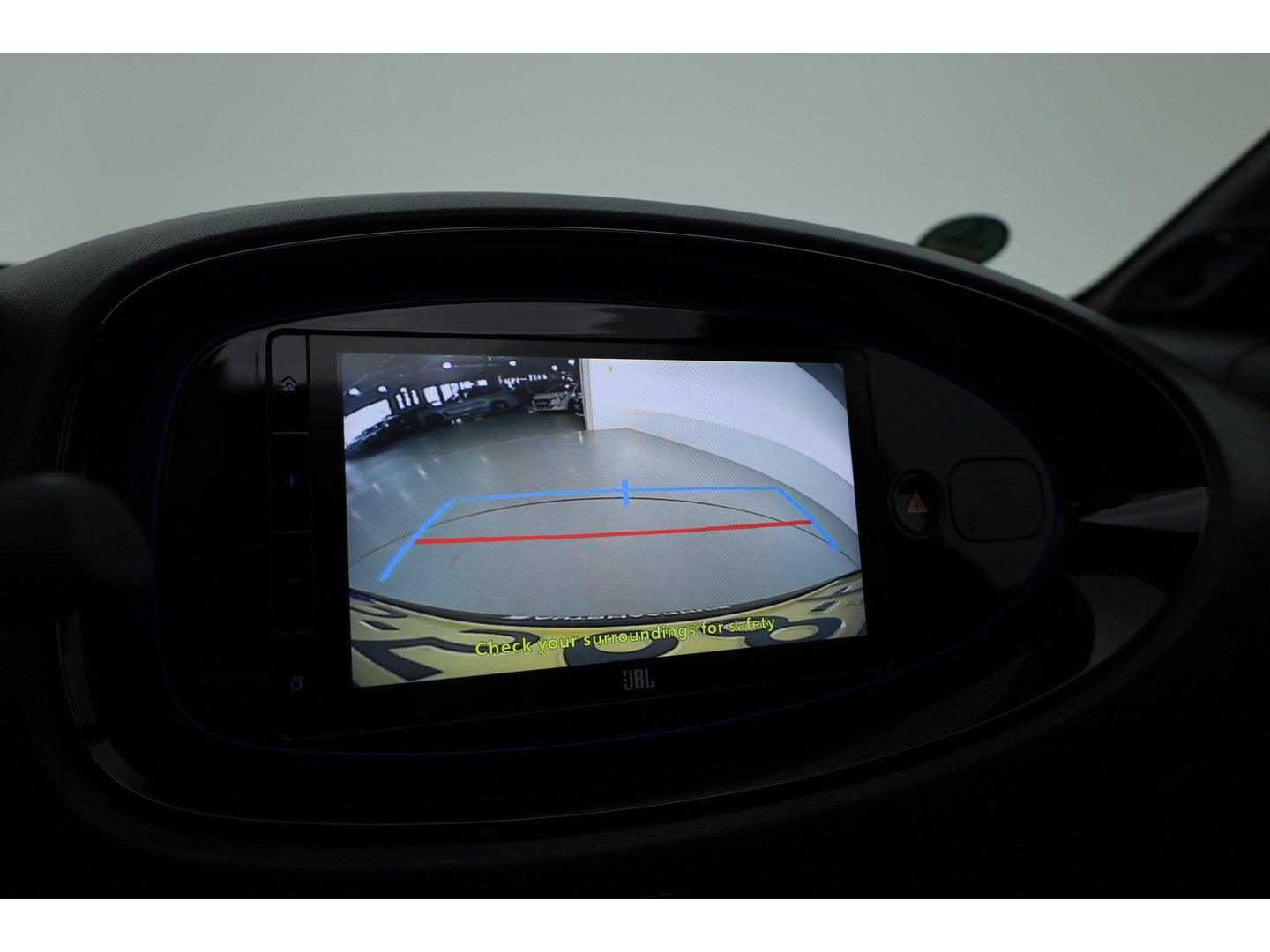 Toyota Aygo X 1.0 VVT-i S-CVT Envy | Softtop | JBL Audio | Adapt. Cruise | Camera | Apple CarPlay | LED | 18''