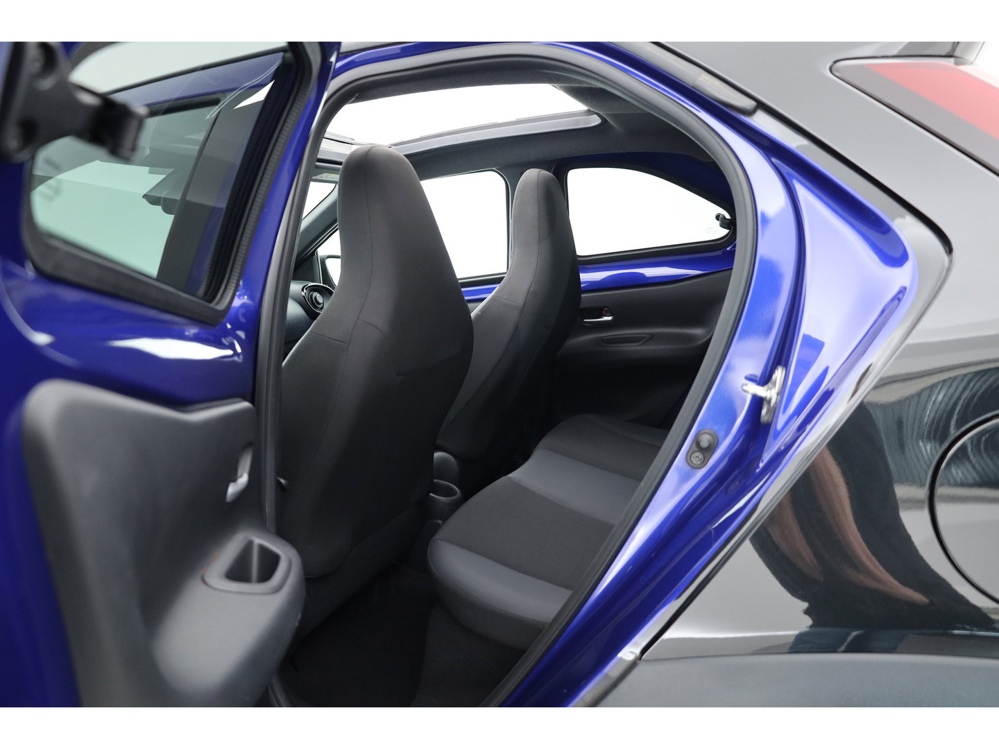 Toyota Aygo X 1.0 VVT-i S-CVT Envy | Softtop | JBL Audio | Adapt. Cruise | Camera | Apple CarPlay | LED | 18''