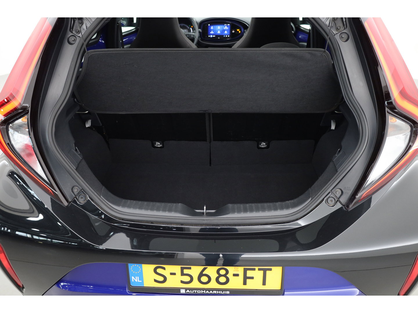 Toyota Aygo X 1.0 VVT-i S-CVT Envy | Softtop | JBL Audio | Adapt. Cruise | Camera | Apple CarPlay | LED | 18''