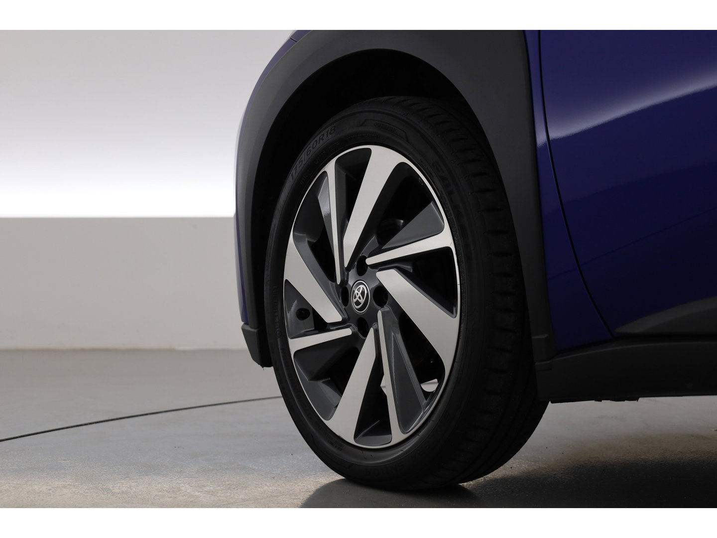 Toyota Aygo X 1.0 VVT-i S-CVT Envy | Softtop | JBL Audio | Adapt. Cruise | Camera | Apple CarPlay | LED | 18''