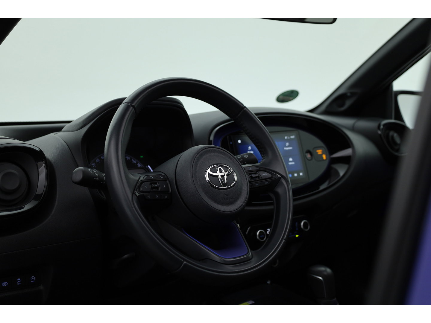 Toyota Aygo X 1.0 VVT-i S-CVT Envy | Softtop | JBL Audio | Adapt. Cruise | Camera | Apple CarPlay | LED | 18''
