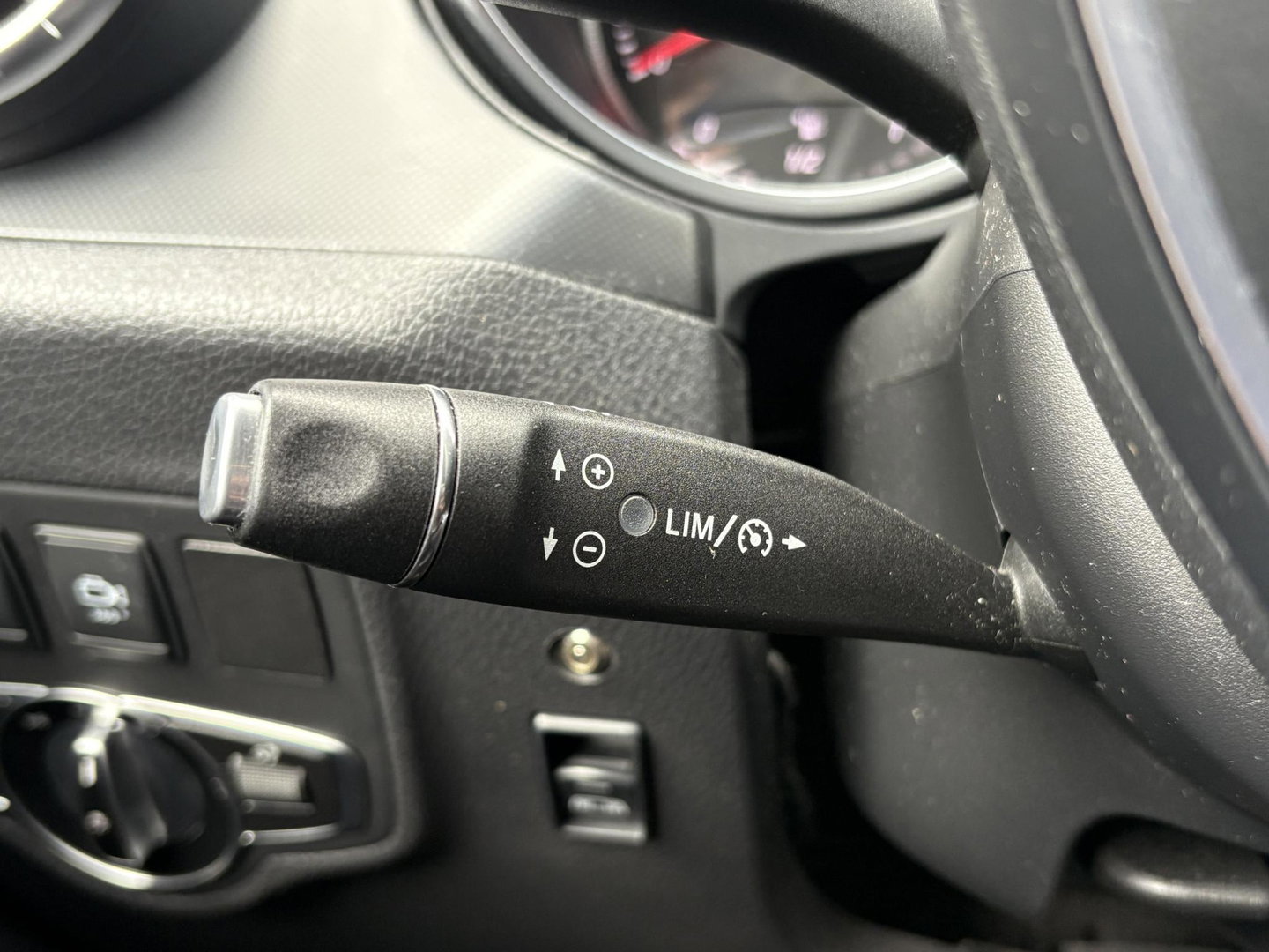 Mercedes-Benz X-Klasse 350 3.0 V6 4-MATIC POWER | 5 PERSOONS | Grijs kenteken | 360 GRADEN CAMERA | LEER |