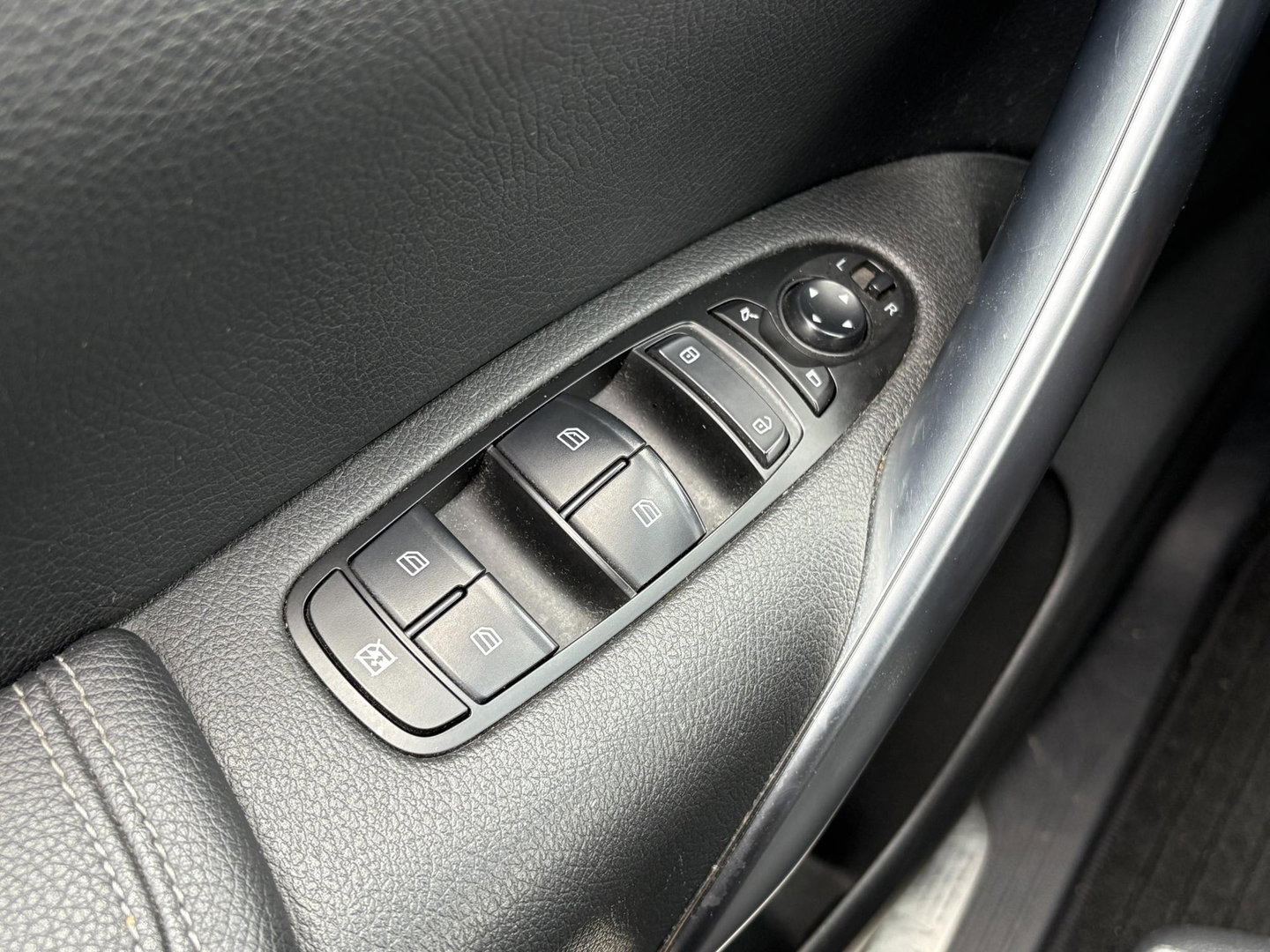 Mercedes-Benz X-Klasse 350 3.0 V6 4-MATIC POWER | 5 PERSOONS | Grijs kenteken | 360 GRADEN CAMERA | LEER |