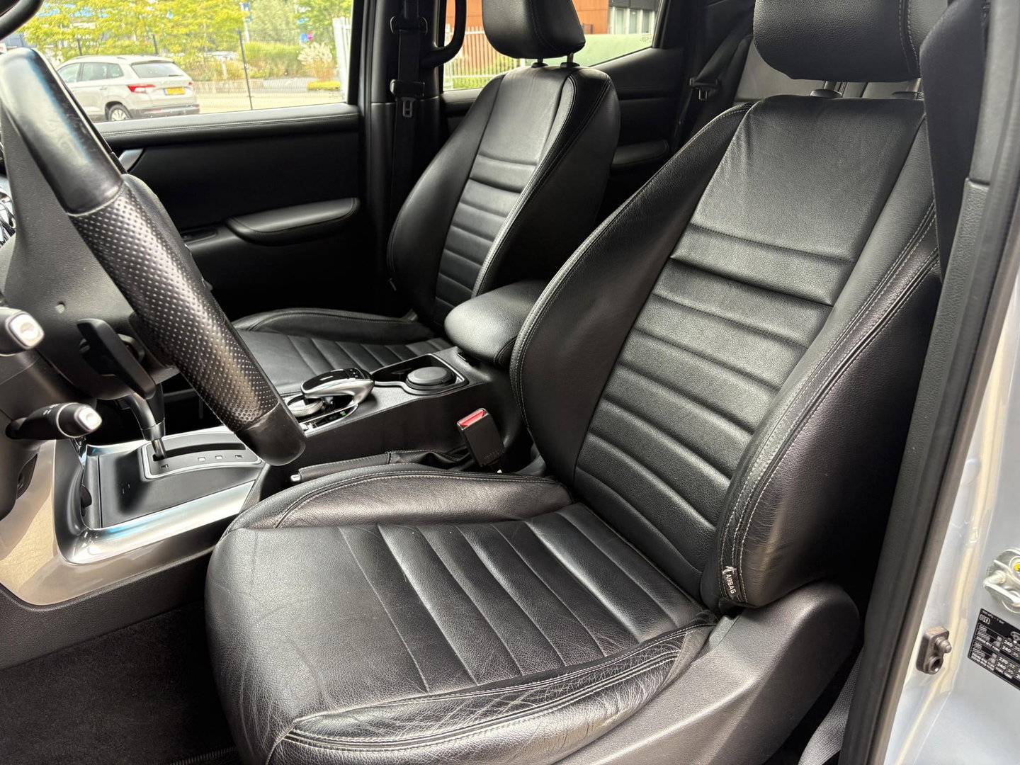 Mercedes-Benz X-Klasse 350 3.0 V6 4-MATIC POWER | 5 PERSOONS | Grijs kenteken | 360 GRADEN CAMERA | LEER |