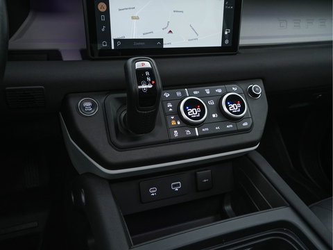 Land Rover Defender 110 2.0 P400e 110 XS Edition (Plug-in) (INCL.BTW) *PANO | LUXURY-LEATHER | FULL-LED | MERIDIAN-SOUND | BLIND-SPOT | TOP-VIEW | AIR-SUSPENSION | CCS-FASTLOADER | HEATED-COMFORTSEATS | KEYLESS | CARPLAY | LANE-ASISSIT | DAB+ | 20''A
