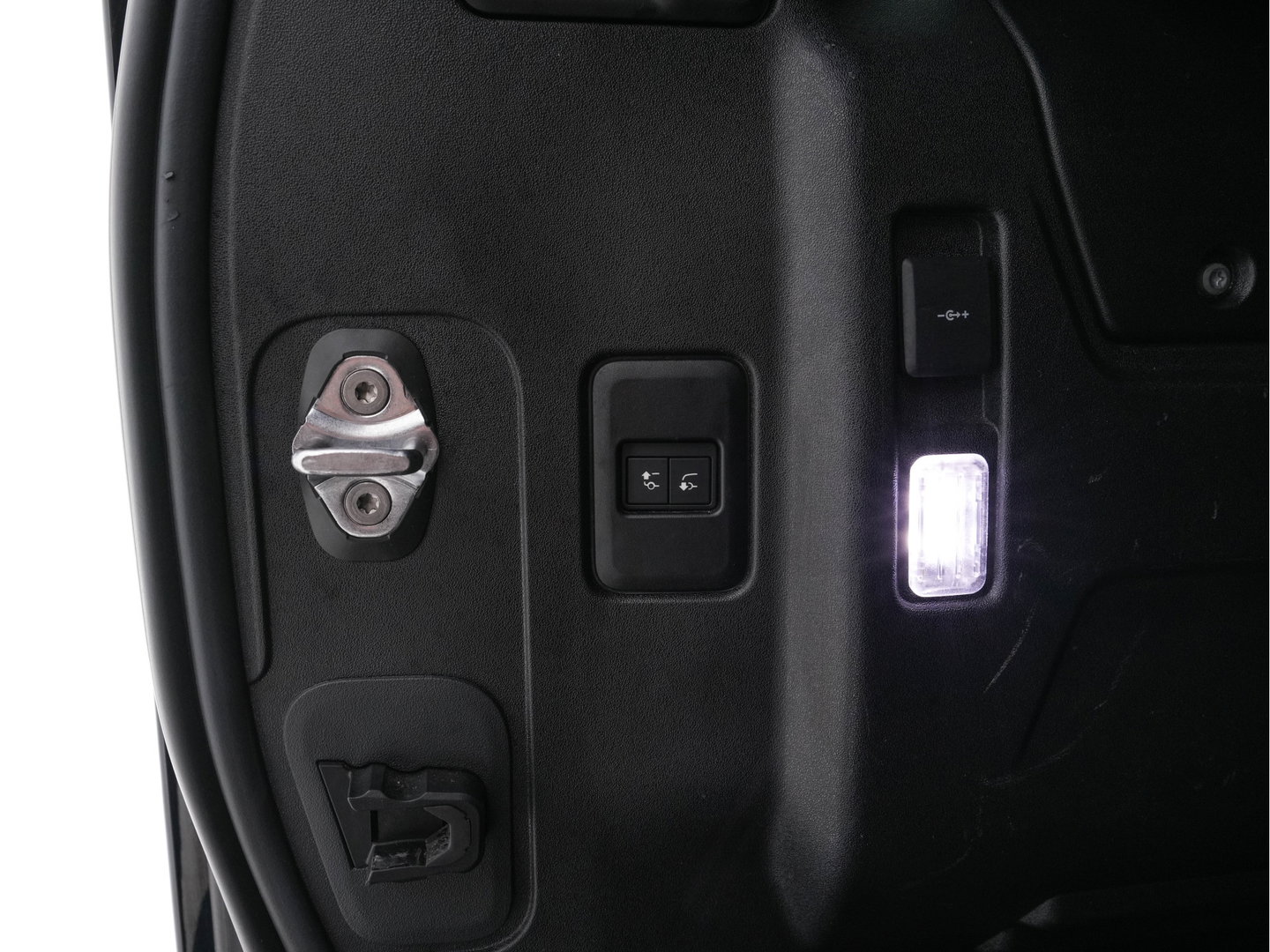 Land Rover Defender 110 2.0 P400e 110 XS Edition (Plug-in) (INCL.BTW) *PANO | LUXURY-LEATHER | FULL-LED | MERIDIAN-SOUND | BLIND-SPOT | TOP-VIEW | AIR-SUSPENSION | CCS-FASTLOADER | HEATED-COMFORTSEATS | KEYLESS | CARPLAY | LANE-ASISSIT | DAB+ | 20''A