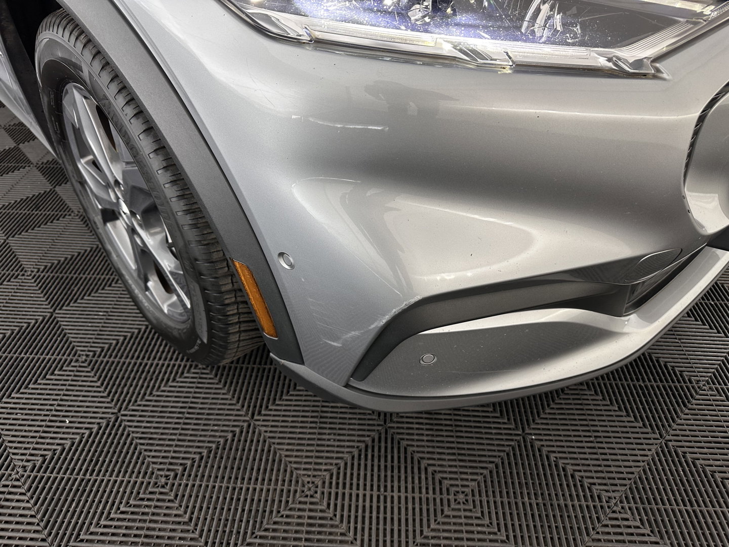 Ford Mustang Mach-E RWD 75 kWh [ 3-Fase ] (INCL.BTW) *LEATHER | FULL-LED | DAB | DIGI-COCKPIT | KEYLESS | NAVI-FULLMAP | CARPLAY | HEATED-COMFORTSEATS | TOPVIEW | ADAPTIVE-CRUISE | PRIVACY-GLASS | 18'' ALU*