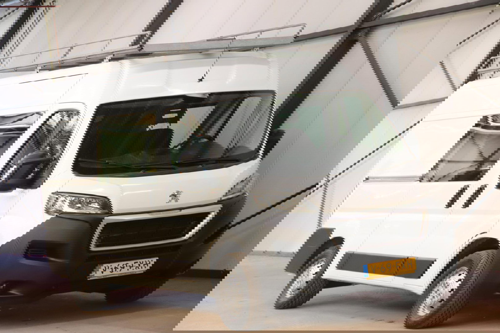 Peugeot Boxer L2H2 DUBBEL CABINE 7 personen IMPERIAAL Peugeot Boxer L2H2 DUBBEL CABINE 7 personen met IMPERIAAL