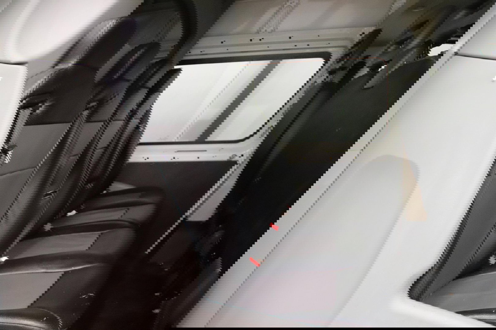 Peugeot Boxer L2H2 DUBBEL CABINE 7 personen IMPERIAAL Peugeot Boxer L2H2 DUBBEL CABINE 7 personen met IMPERIAAL