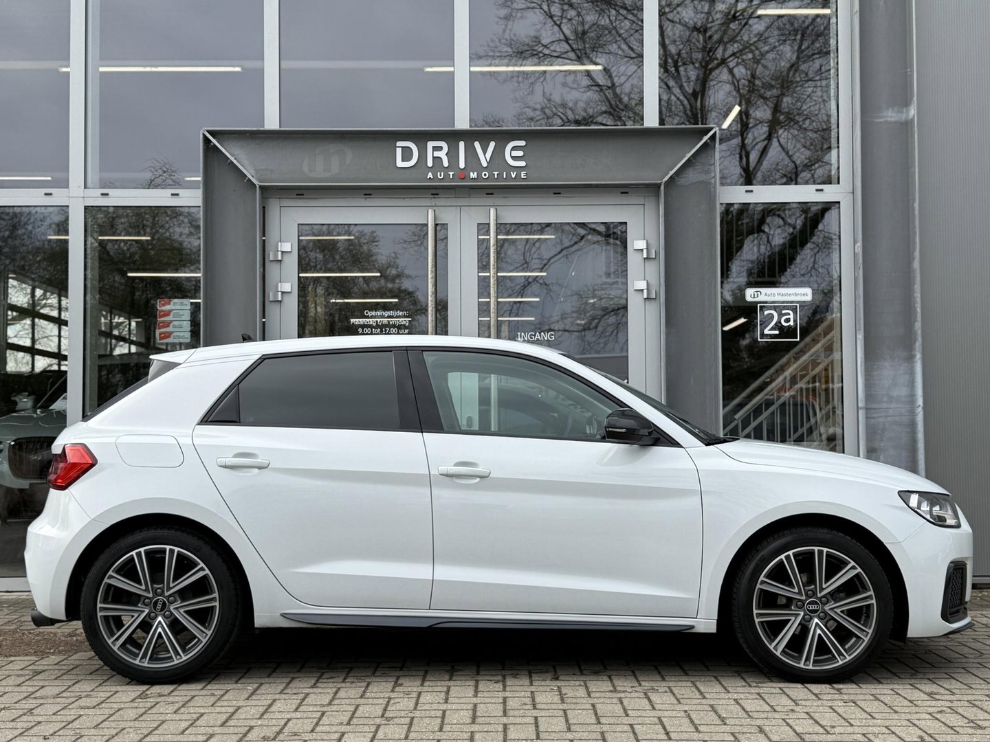 Audi A1 Sportback 25 TFSI Epic |Nav|Carplay|Cruise|PDC|17"