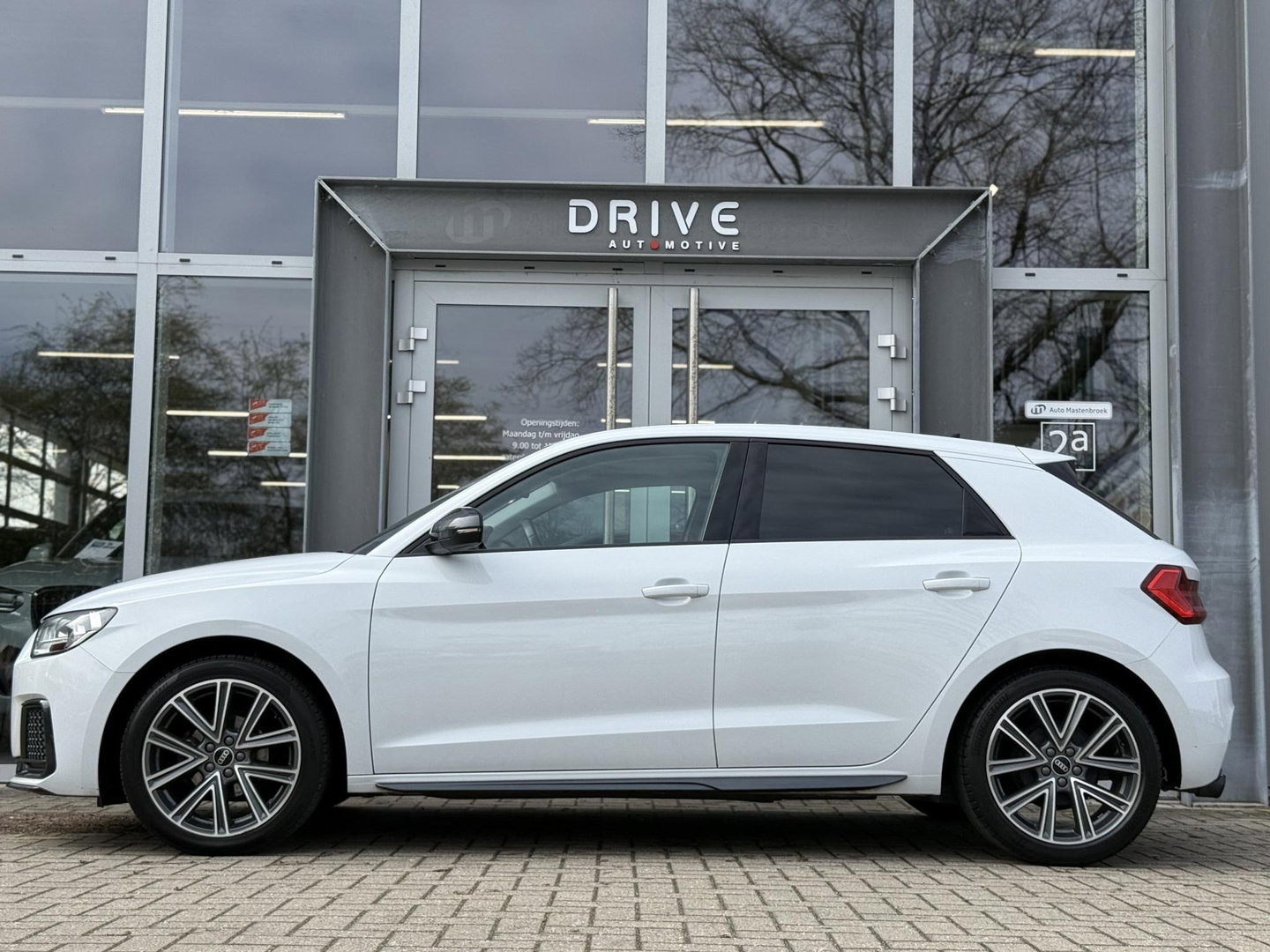 Audi A1 Sportback 25 TFSI Epic |Nav|Carplay|Cruise|PDC|17"