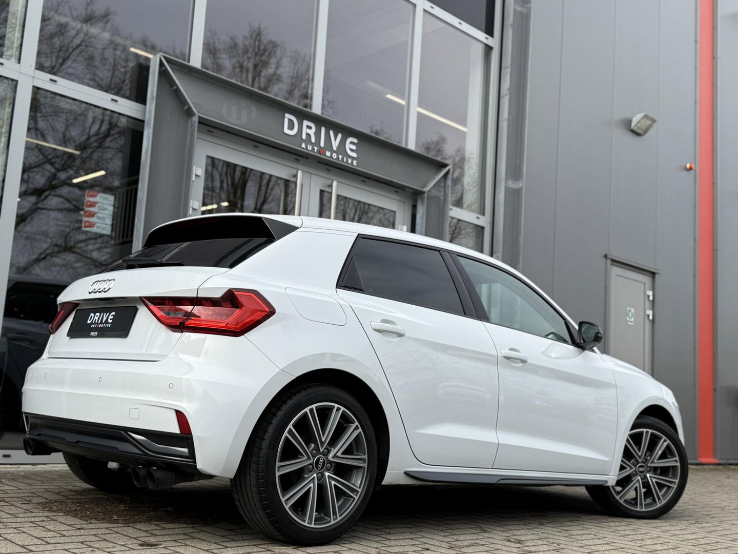 Audi A1 Sportback 25 TFSI Epic |Nav|Carplay|Cruise|PDC|17"