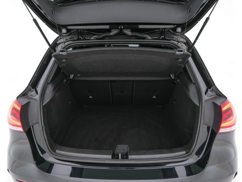 Mercedes-Benz A-Klasse 160 AMG-Sportpack Business-Solution (INCL-BTW) *WIDESCREEN-DIGI-COCKPIT | FULL-LED | LEATHER-MICROFIBRE | CAMERA | DYNAMIC-SELECT | CRUISE | HEATED-SPORTSEATS | PRIVACY-GLASS | DAB | AMBIENT-LIGHT | 18"ALU*