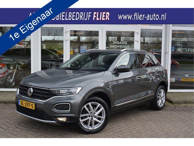 Volkswagen T-Roc - 1.5 150PK TSI Sport ✅ Orig. NL ✅ Adaptive ✅ StoelVW ✅ StuurVW ✅ Trekhaak ✅