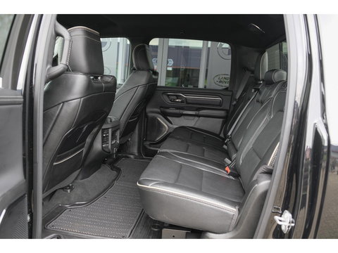 Dodge Ram 1500 5.7 V8 401pk 4x4 Limited LPG G3 Widebody Black&Red Luchtvering Trekhaak Head-up Harman/kardon Sidebars CUSTOM!!