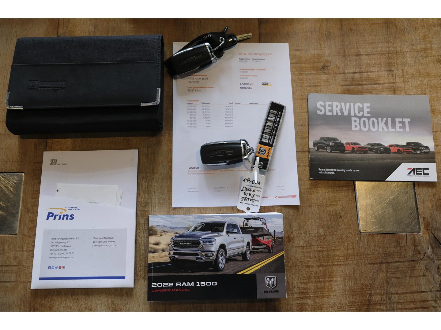 Dodge Ram 1500 5.7 V8 401pk 4x4 Limited LPG G3 Widebody Black&Red Luchtvering Trekhaak Head-up Harman/kardon Sidebars CUSTOM!!