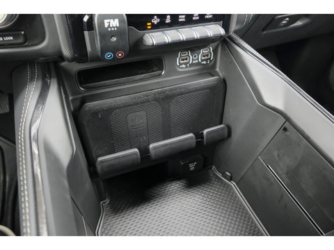 Dodge Ram 1500 5.7 V8 401pk 4x4 Limited LPG G3 Widebody Black&Red Luchtvering Trekhaak Head-up Harman/kardon Sidebars CUSTOM!!