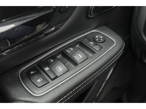 Dodge Ram 1500 5.7 V8 401pk 4x4 Limited LPG G3 Widebody Black&Red Luchtvering Trekhaak Head-up Harman/kardon Sidebars CUSTOM!!