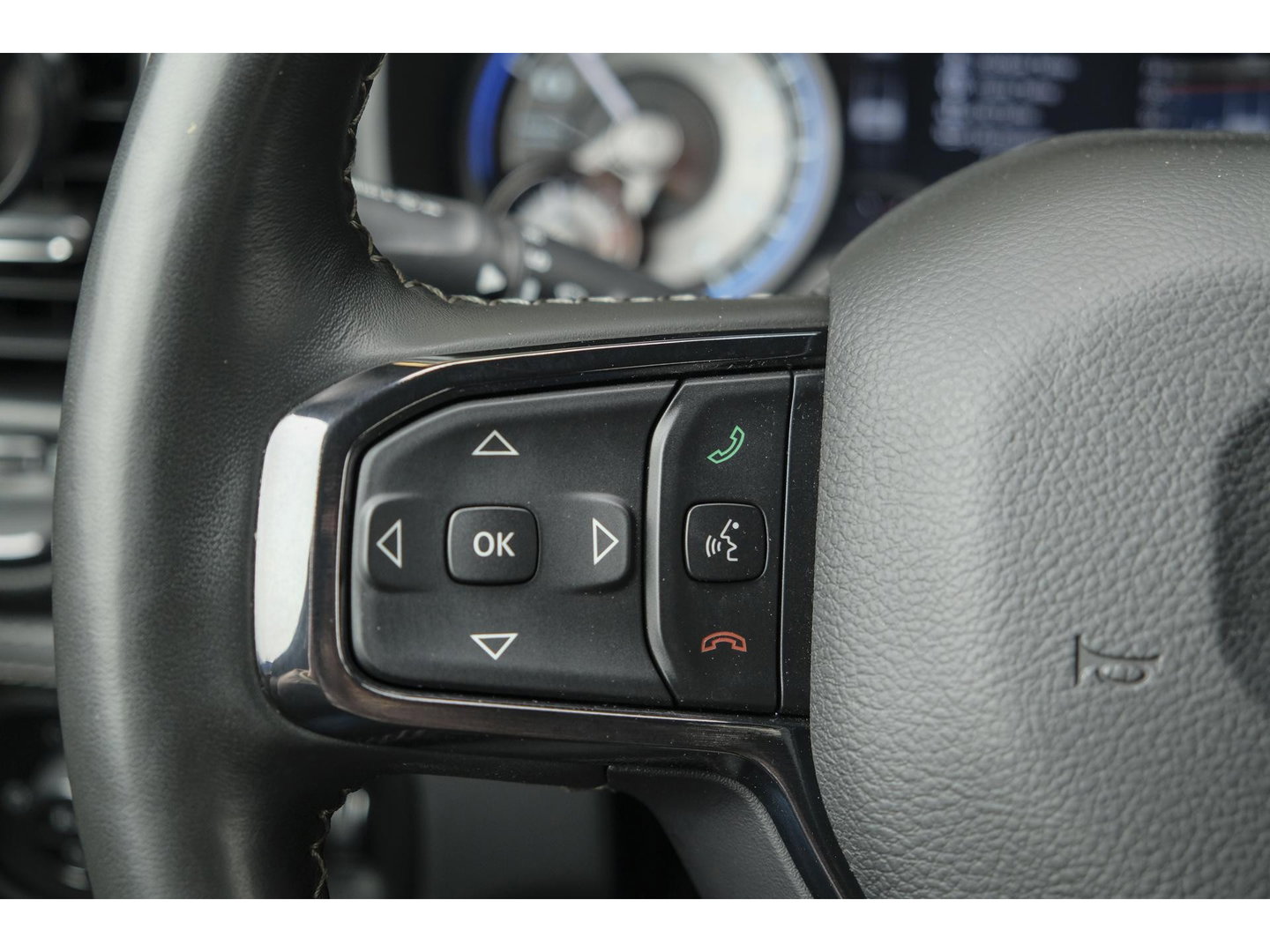 Dodge Ram 1500 5.7 V8 401pk 4x4 Limited LPG G3 Widebody Black&Red Luchtvering Trekhaak Head-up Harman/kardon Sidebars CUSTOM!!