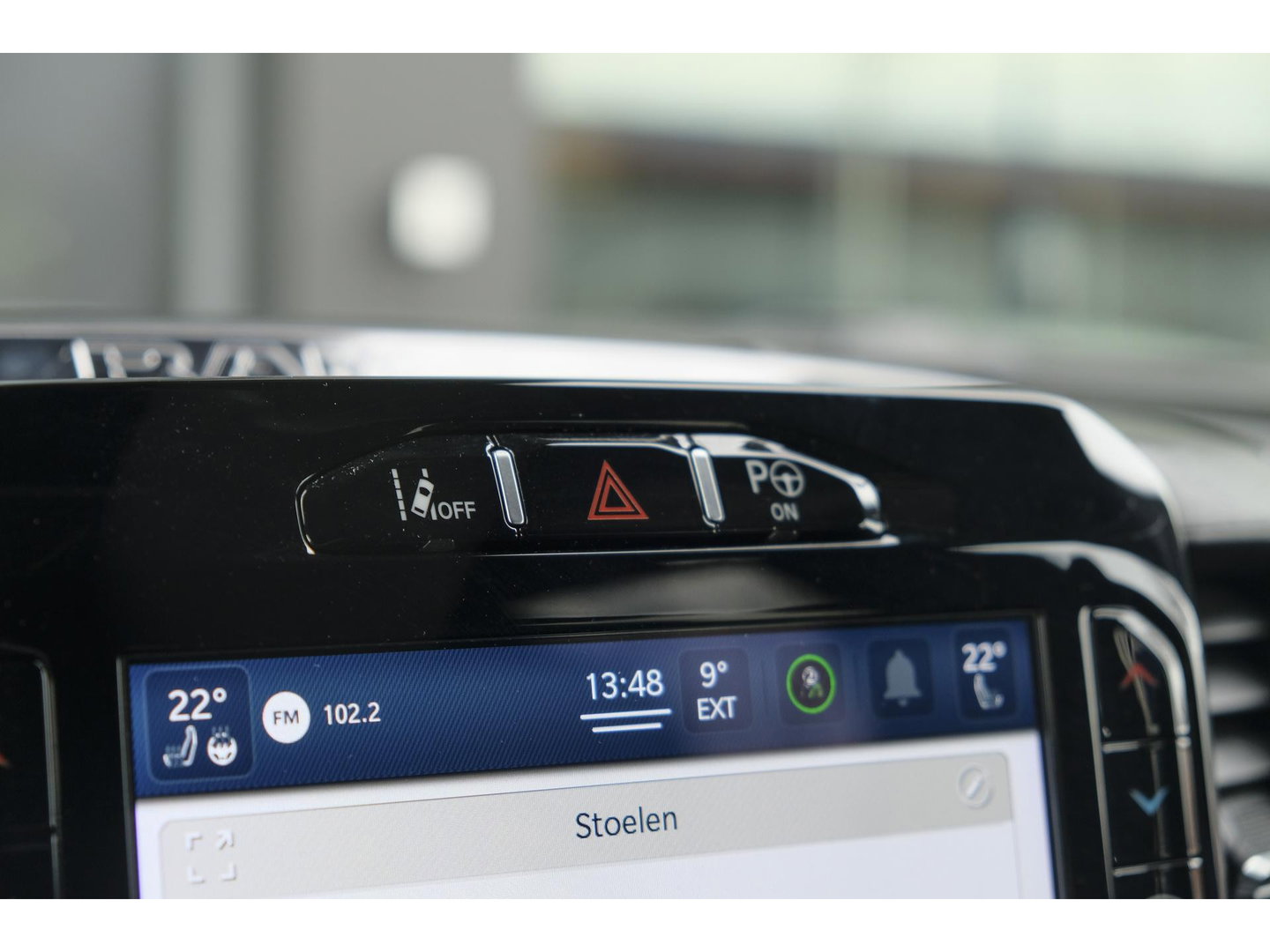 Dodge Ram 1500 5.7 V8 401pk 4x4 Limited LPG G3 Widebody Black&Red Luchtvering Trekhaak Head-up Harman/kardon Sidebars CUSTOM!!