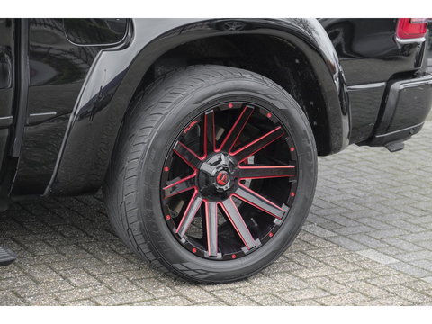 Dodge Ram 1500 5.7 V8 401pk 4x4 Limited LPG G3 Widebody Black&Red Luchtvering Trekhaak Head-up Harman/kardon Sidebars CUSTOM!!