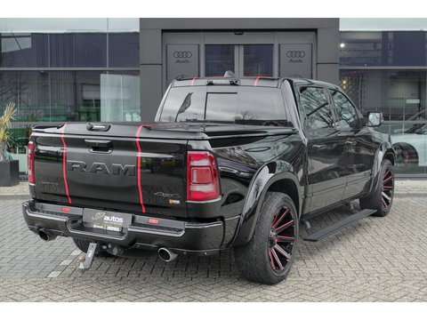 Dodge Ram 1500 5.7 V8 401pk 4x4 Limited LPG G3 Widebody Black&Red Luchtvering Trekhaak Head-up Harman/kardon Sidebars CUSTOM!!