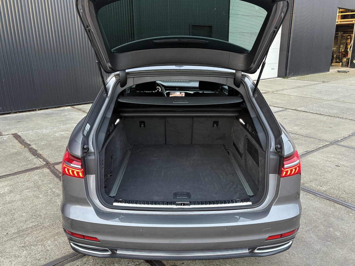 Audi A6 Avant 50 TDI QUATTRO SPORT S LINE LEDER | TREKHAAK | MATRIX LED | 360 | STOELVERWARMING