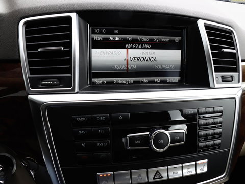 Mercedes-Benz M-Klasse 350 Luchtvering Leder Camera 306pk Trekhaak