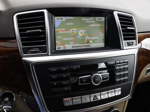 Mercedes-Benz M-Klasse 350 Luchtvering Leder Camera 306pk Trekhaak