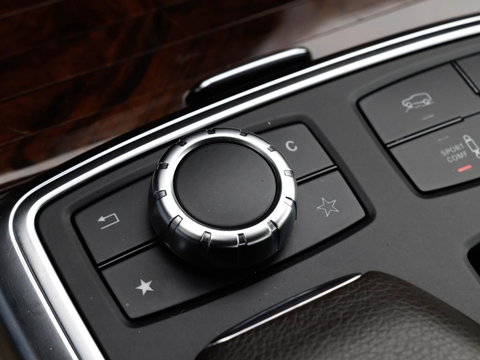 Mercedes-Benz M-Klasse 350 Luchtvering Leder Camera 306pk Trekhaak