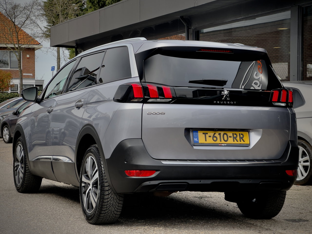 Peugeot 5008