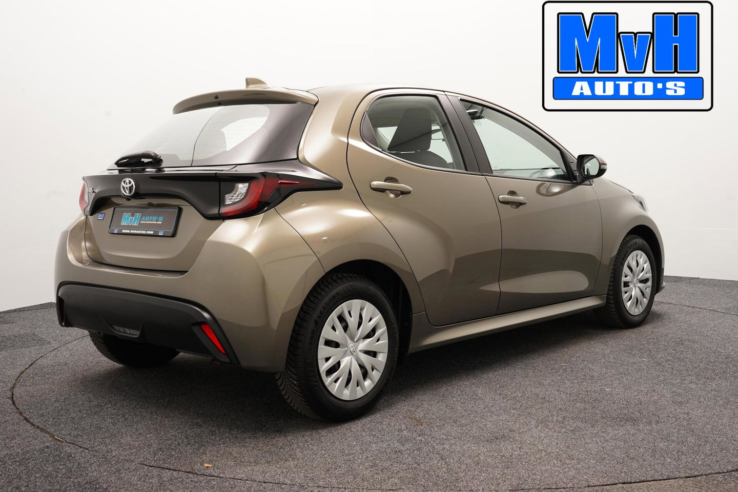 Toyota Yaris 1.5 VVT-i Active|CAMERA|ADAP.CRUISE|CARPLAY|NAP